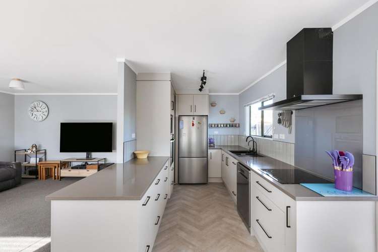 25 Aaron Place Brookfield_6