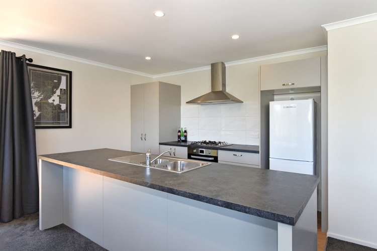 8 Olivias Place Stoke_9