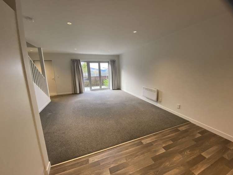 4/8 Middleton Road Johnsonville_7