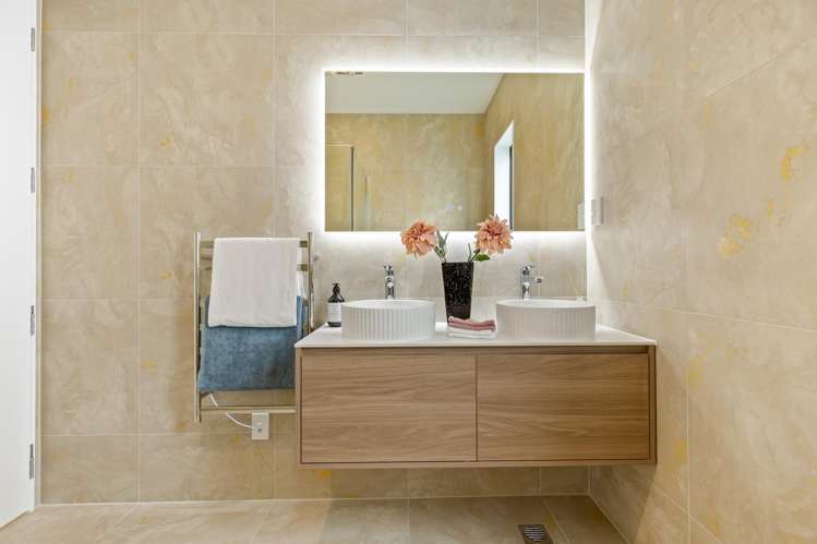 94 Huanui Drive Orewa_11