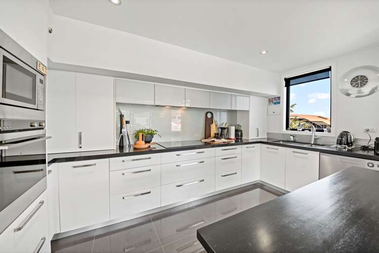 7 Whitcombe Road Bucklands Beach_15