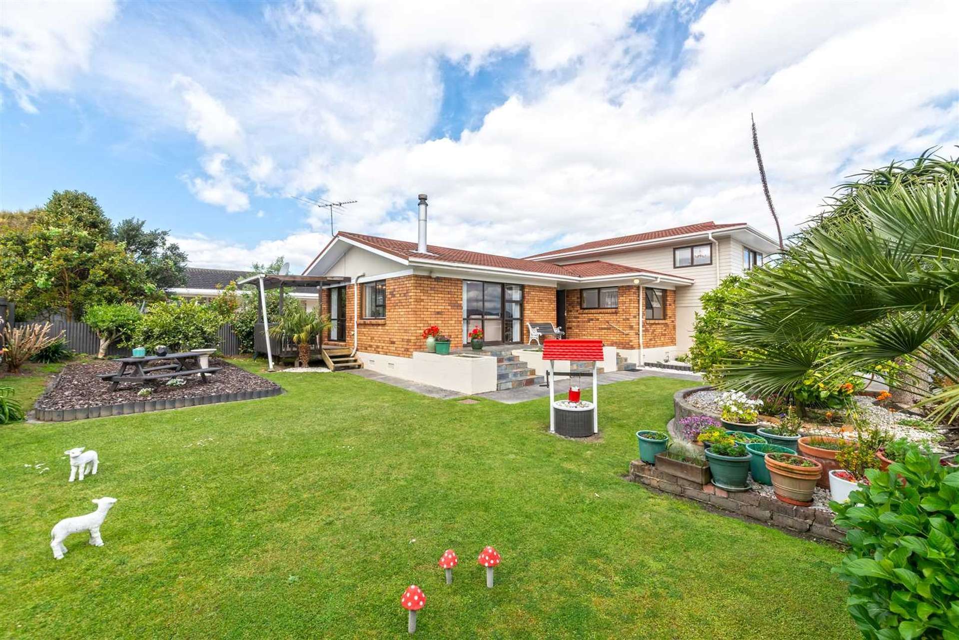 208 Edmonton Road Te Atatu South_0