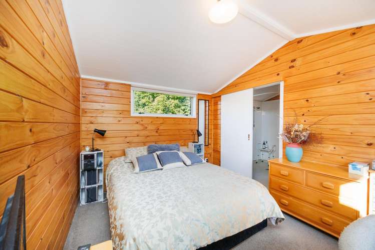 7 Campbell Road Aorangi_10