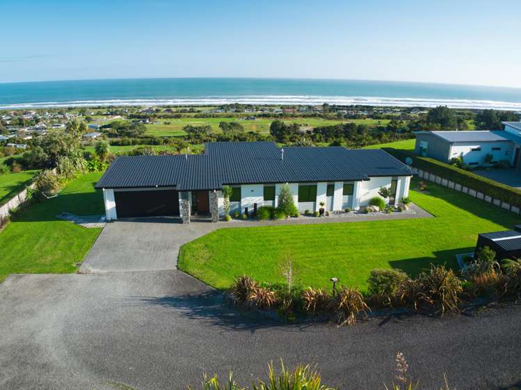 14 Tasman View Road Paroa_5