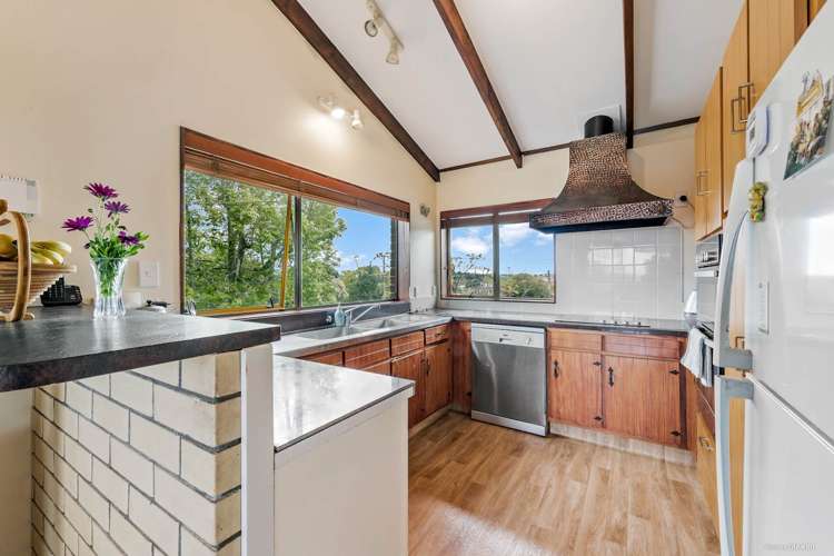 12 Royal Road Massey_12