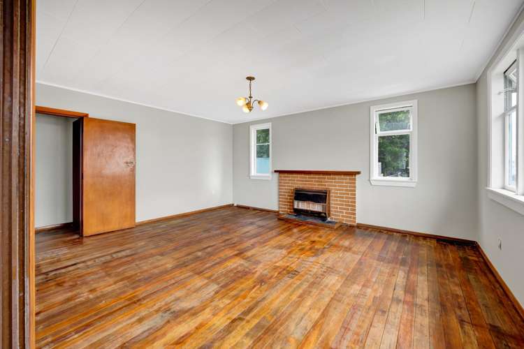 85 Collins Street Hawera_6