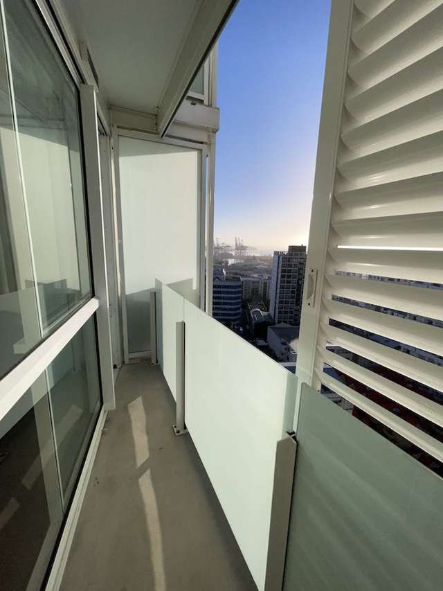 1714/10 Waterloo Quadrant Auckland Central_2