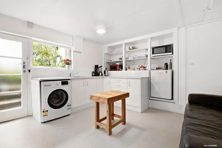 1/18 Merani Street Narrow Neck_2