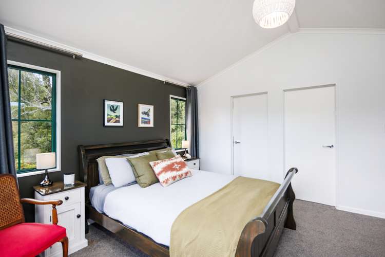 9 No 1 Line Pohangina_16