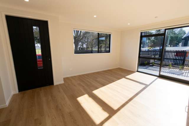 2/8 London Lane 11373_3