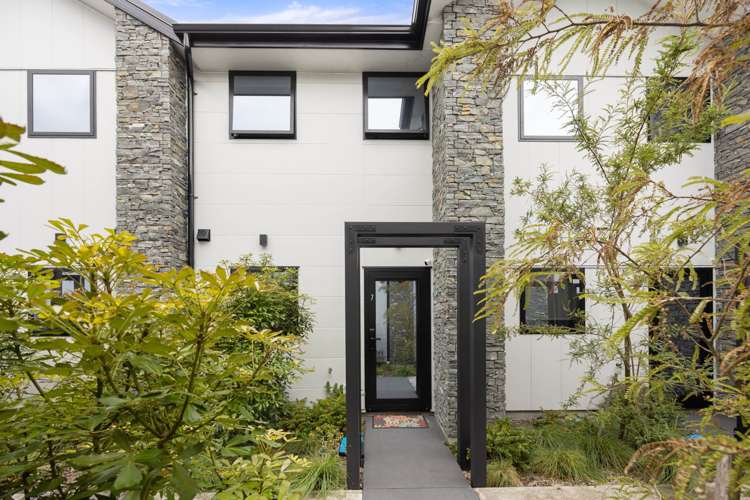 7/10 Fathom Place Te Atatu Peninsula_3