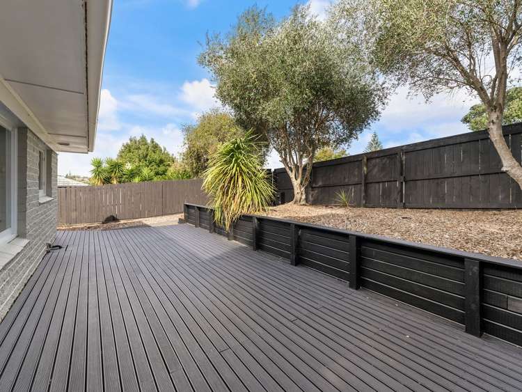 1/1 Broadview Place Howick_6