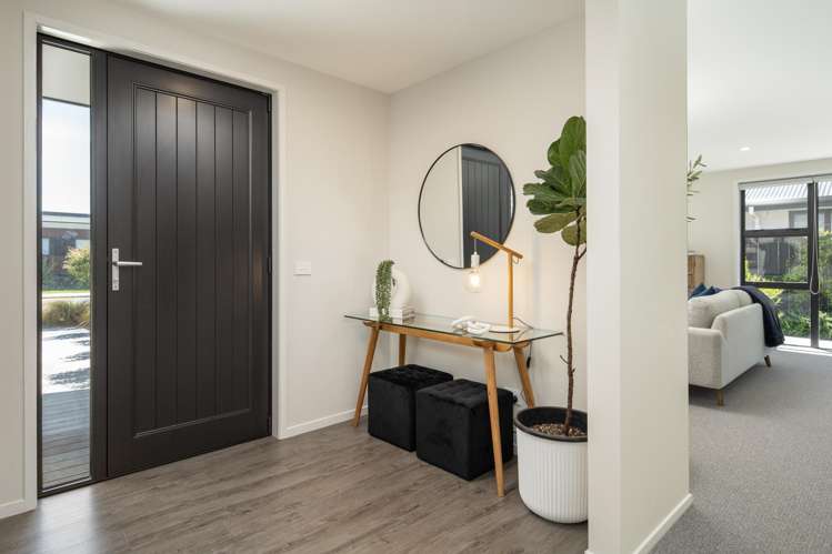 12 Mustang Alley Burleigh_7