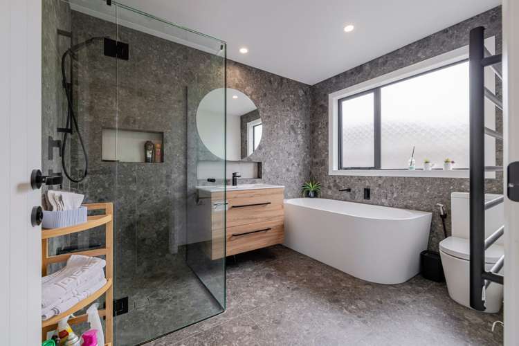 77 Freedom Drive Kelvin Grove_31