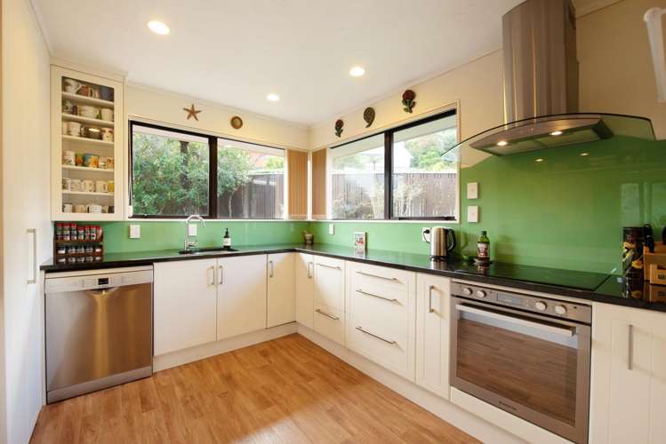 29 Gaya Grove Ngaio_2