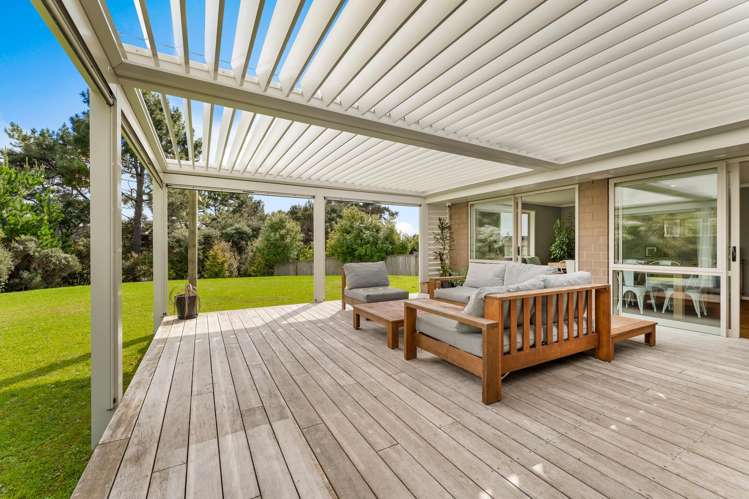 17 Ruth Craig Place Stanmore Bay_0