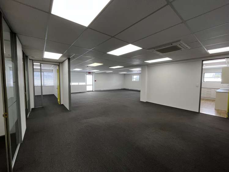 19 Great South Road Epsom_4