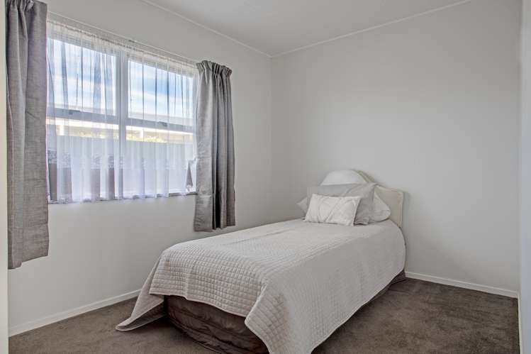 9 Russell Street Otane_10