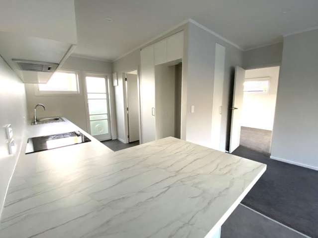 3/493A Devonport Road Avenues_3