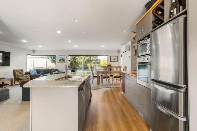 2/111 Hunt Road Whangamata_1