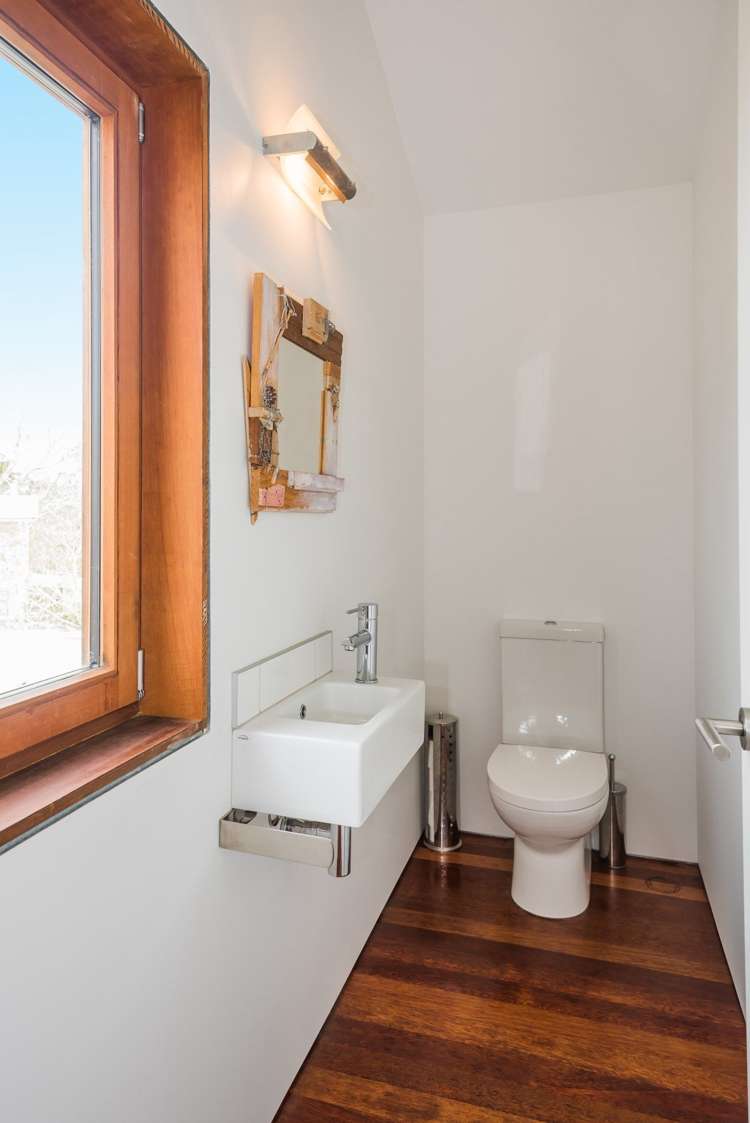 24 Crocombe Crescent Beach Haven_15