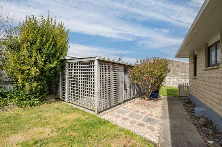 8 Challies Way Richmond_16