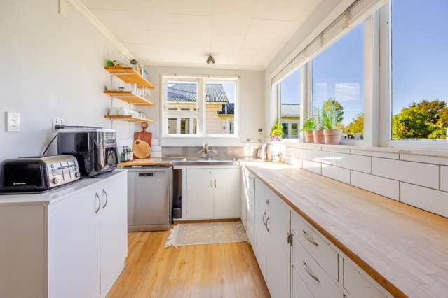 8 Russell Street Otane_4