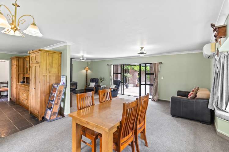 71 Railway Road Carterton_24