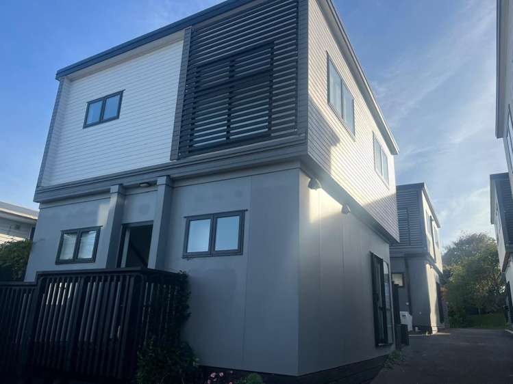 61-B Andrew Road 10679_18