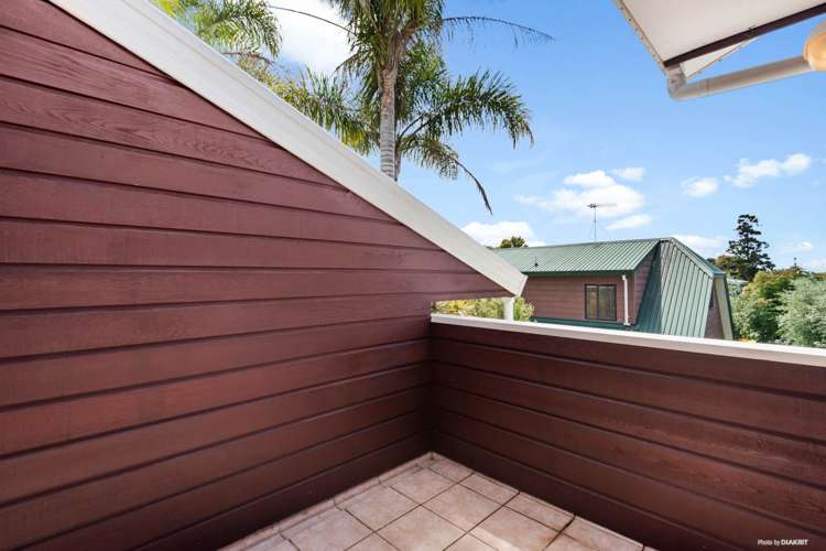 29 De Val Drive Titirangi_7