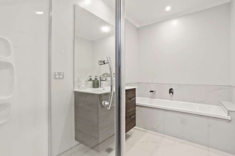 13 Sacred Kingfisher Road Hobsonville_17