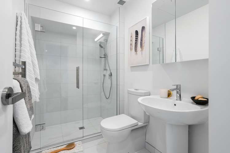 8E/100 Anzac Avenue_5