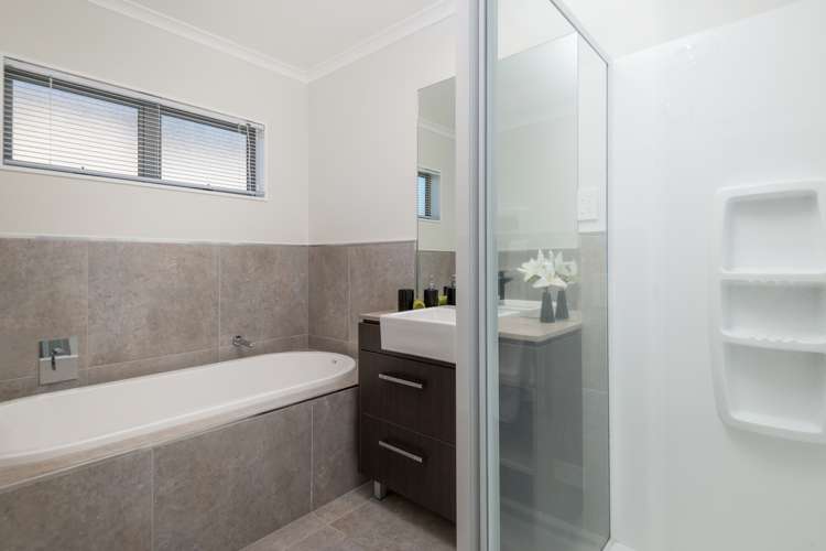 86 Mackay Drive Greenhithe_18