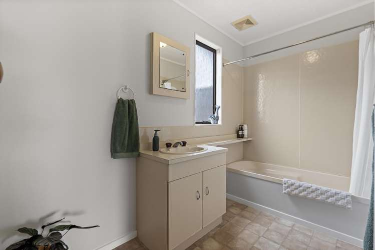 72 Brightside Road Stanmore Bay_12