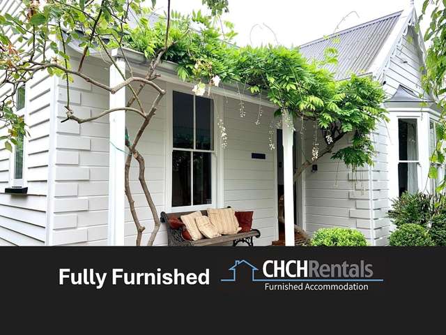  FULLY FURNISHED! Gorgeous, renovated fully furnished villa nestled on stunning large established garden!