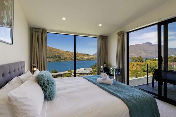 8 Goldrush Way Queenstown_12