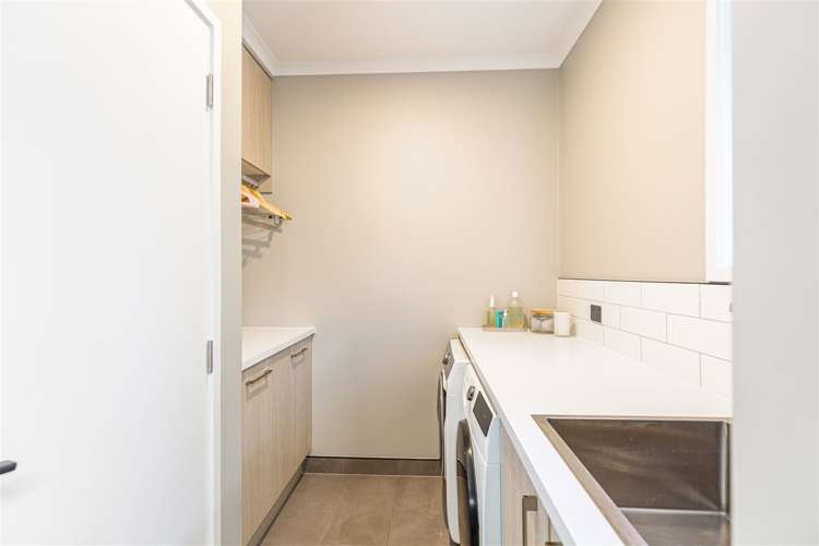 37 Siren Street Wainui_24