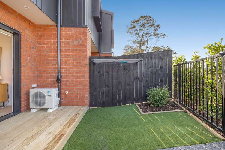 2/97 Atkinson Road Titirangi_15