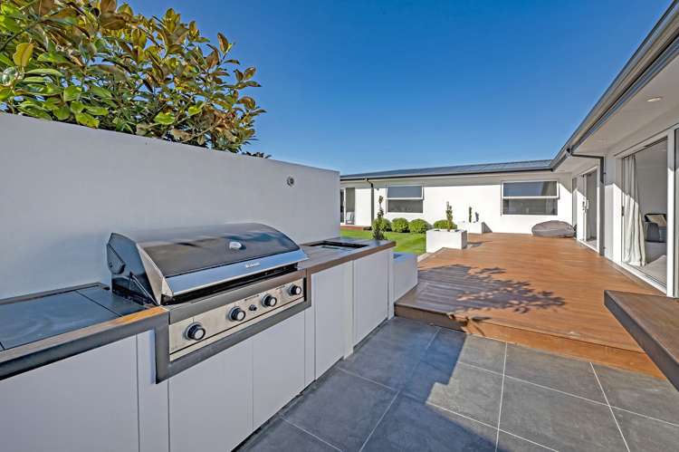 79 Carnaveron Drive Lincoln_19