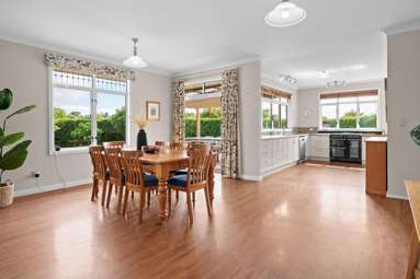 15 Twin Oaks Drive_2