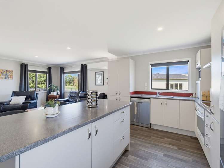 143 Elsthorpe Road Otane_11
