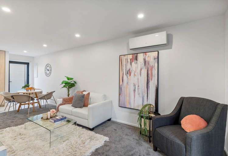 2/137 Tirimoana Road Te Atatu South_8