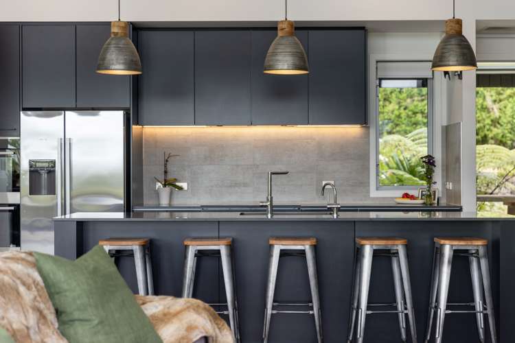 166 Merrick Road Pyes Pa_6