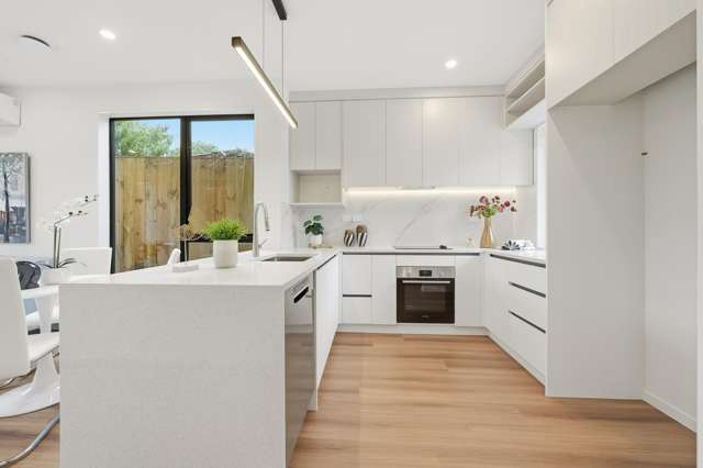 8/7 Cindy Place Pakuranga_1