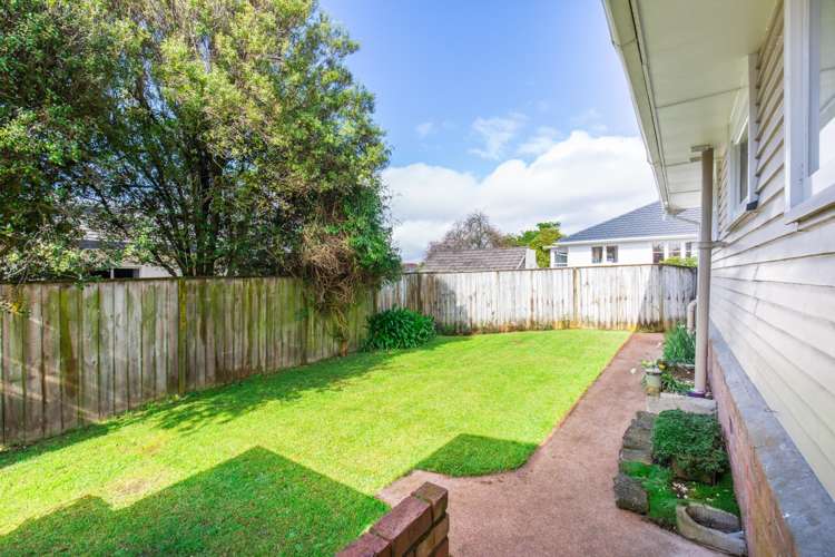 15 Flanshaw Road Te Atatu South_14