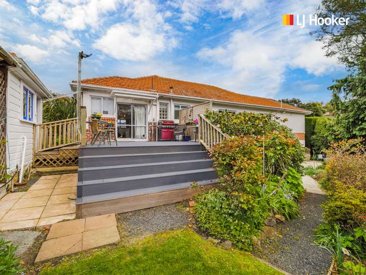 1 Castlewood Road Company Bay_4