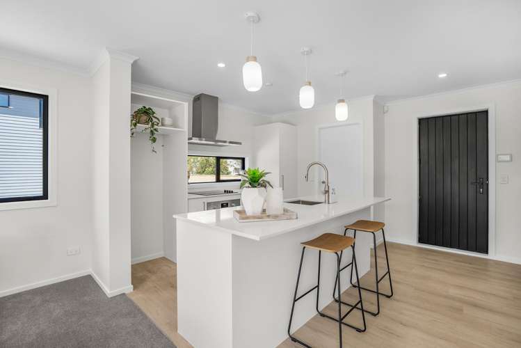 2/62 Bledisloe Crescent Wainuiomata_4