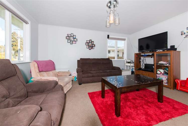 46 Cobham Crescent Kelston_6