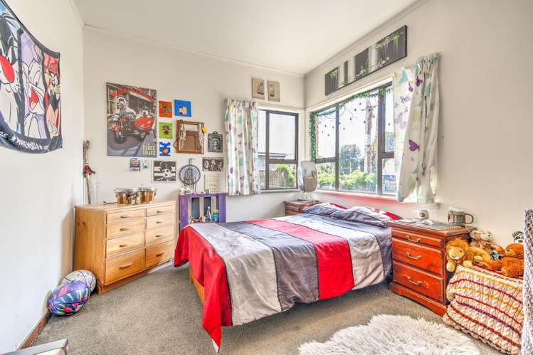 249 Dey Street Hamilton East_6