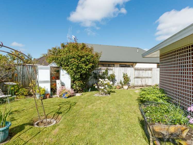 11 Strachan Way Highbury_11